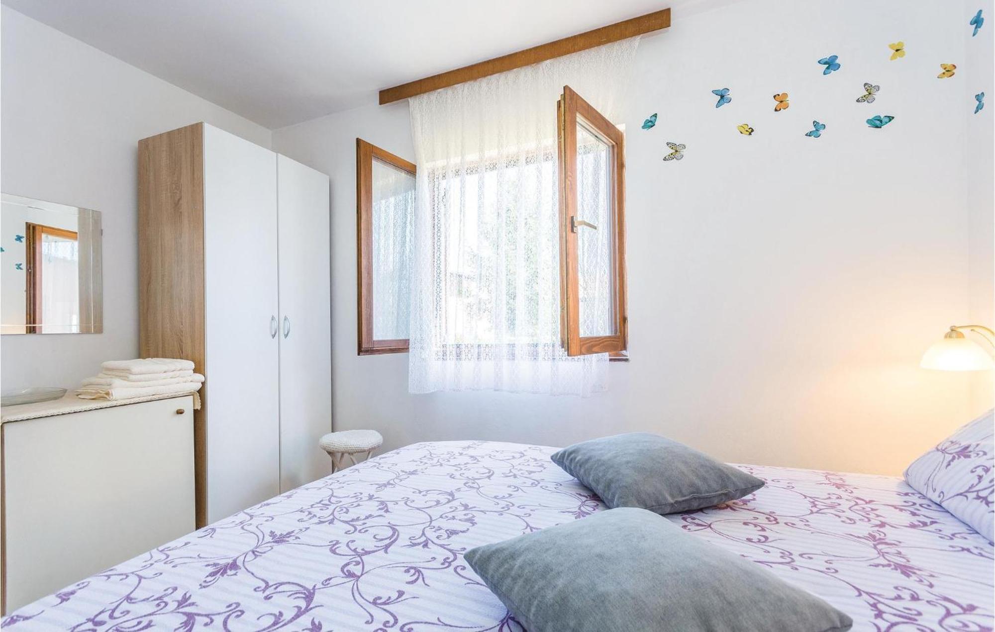Amazing Apartment In Pavicini With Kitchen Zewnętrze zdjęcie